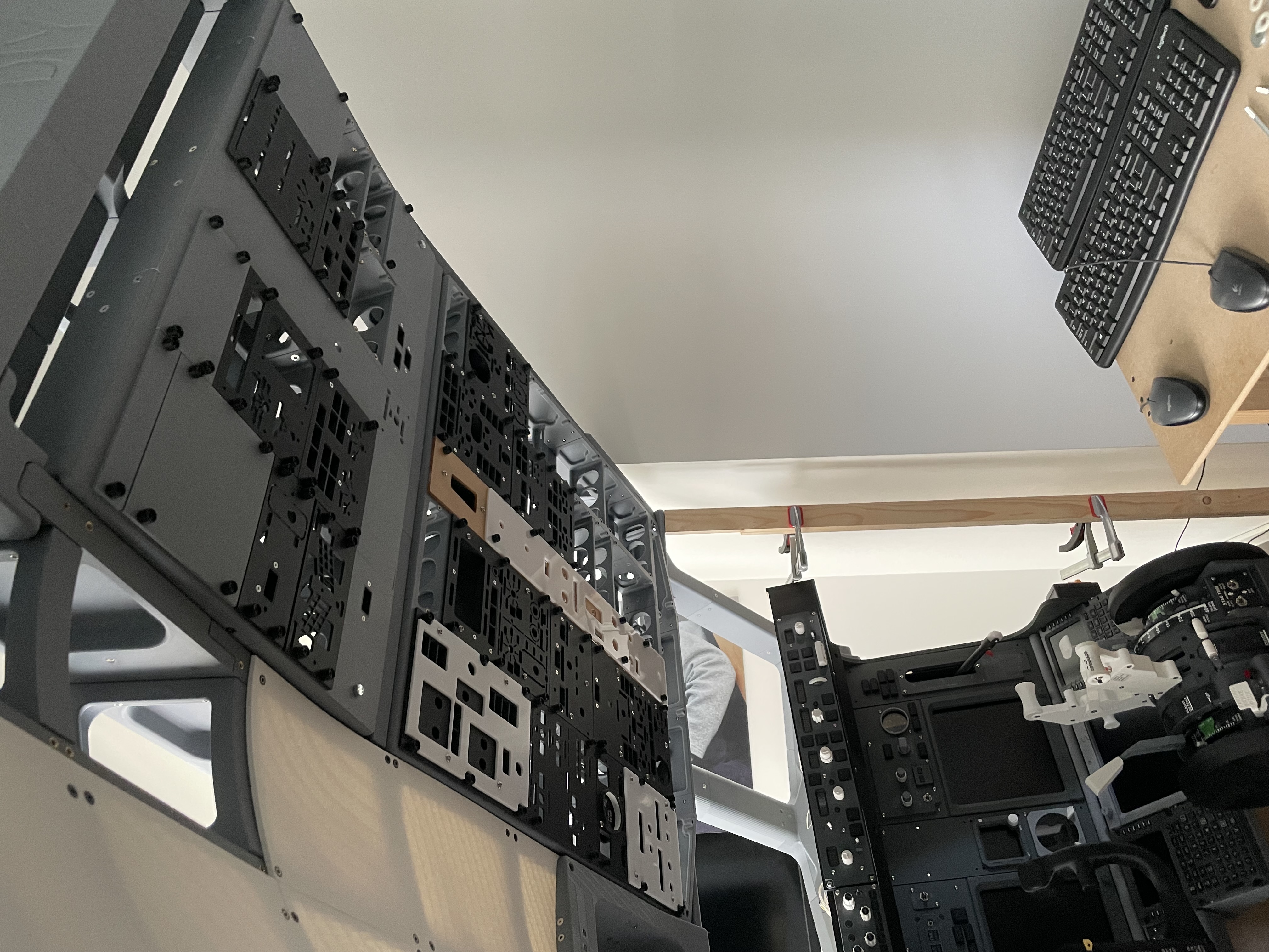 Forward en AFT overhead