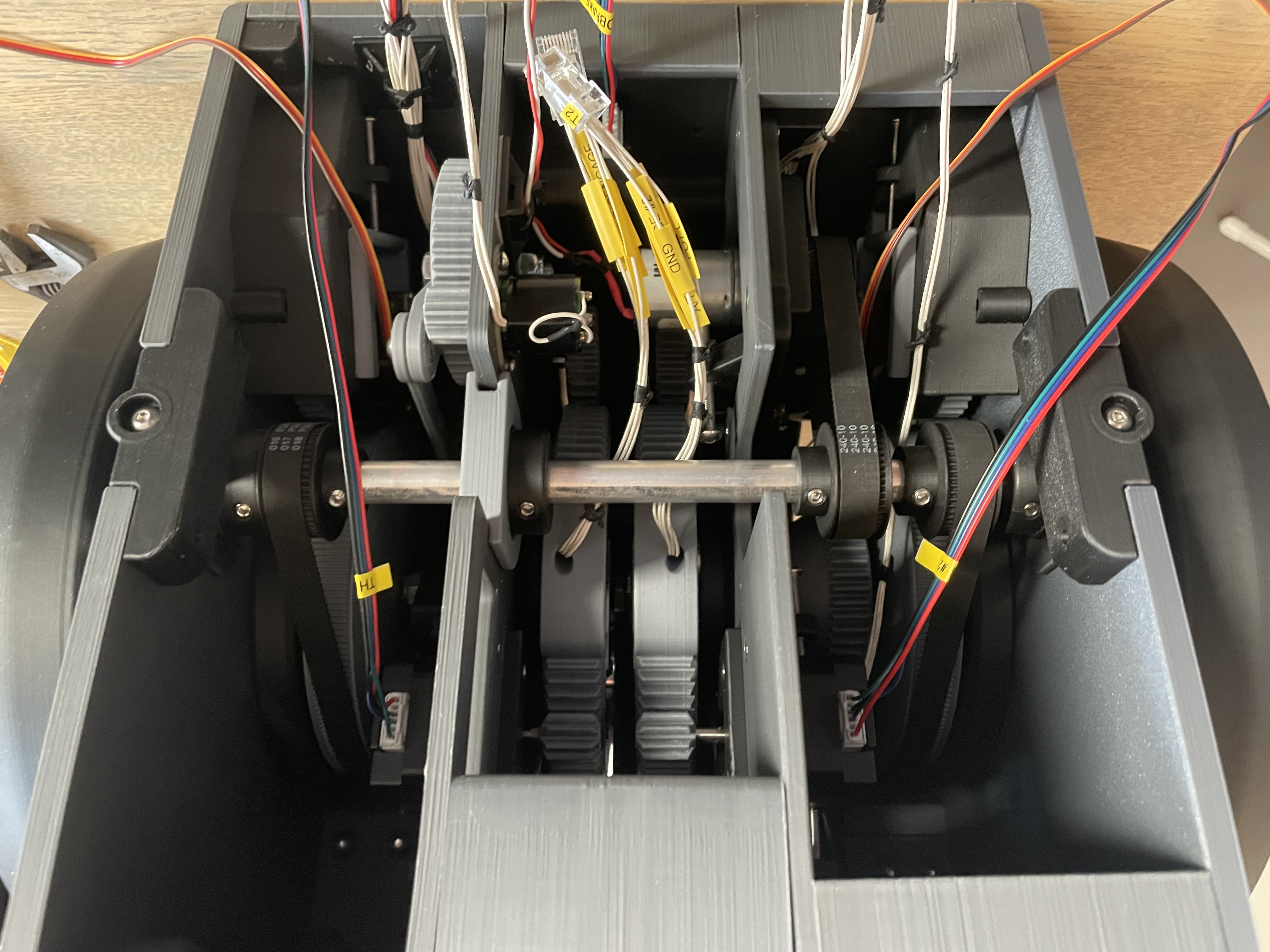 Onder andere aandrijving trim wielen